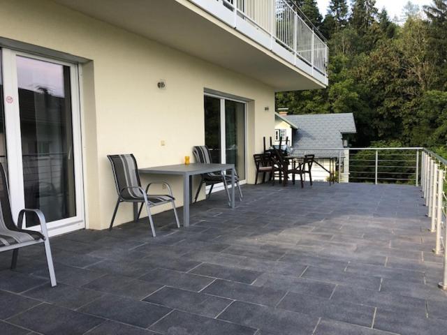 Velden View Ferienwohnung Mit Grosser Sonnenterrasse Und See- Und Karawankenblick Velden am Wörthersee Exteriör bild